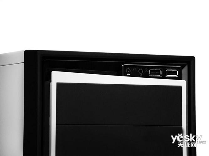 Gaming PC build in compact case