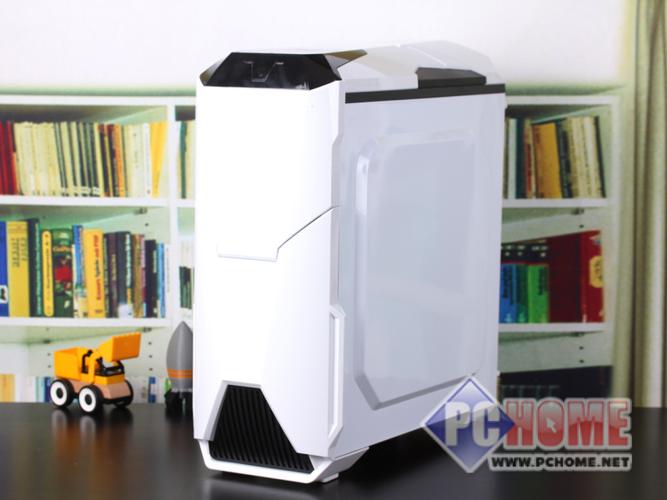 PC case with multiple cooling fans and airflow