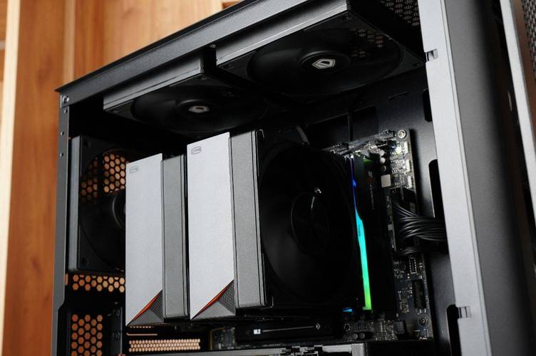 Recommended compact gaming case