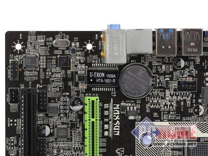 电脑主板近距离拍摄突出供电模块