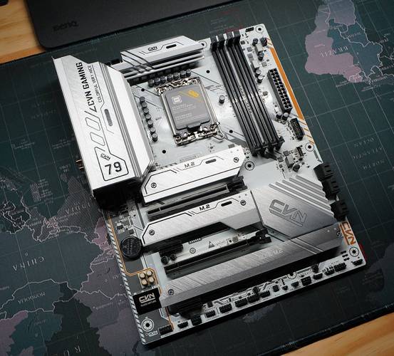 Powered gaming computer setup