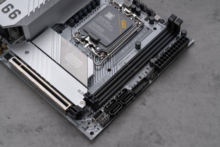 硬件散热装甲和风冷设计示意