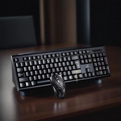 Wired keyboard connected to computer setup