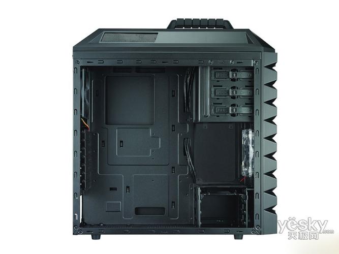 电脑机箱硬朗军工风格细节