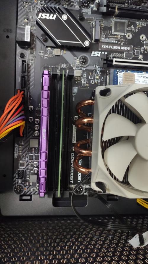 PC components with focus on memory cooling fins