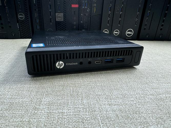 Computer hardware components including SSD