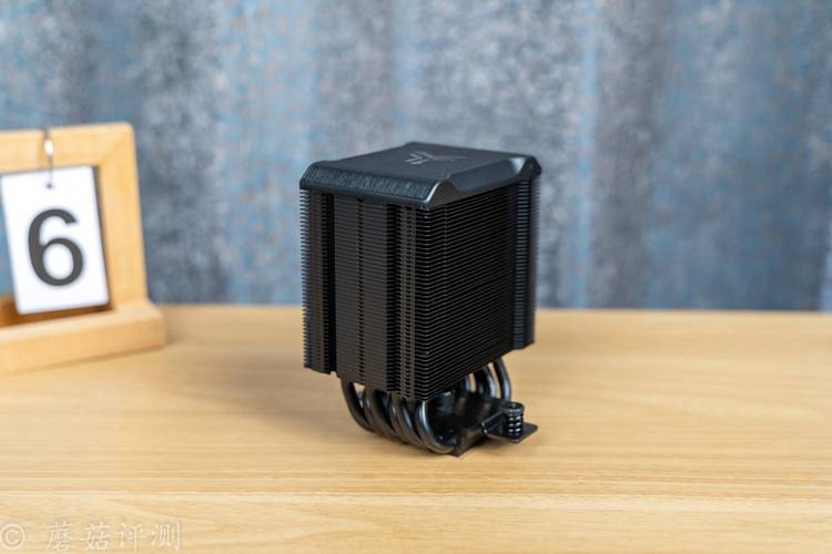 CPU高负载散热温度显示