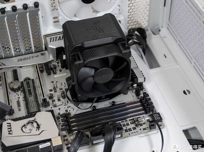 ITX机箱装机完成效果