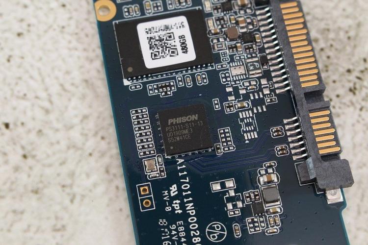 SSD drive technical specifications visualization