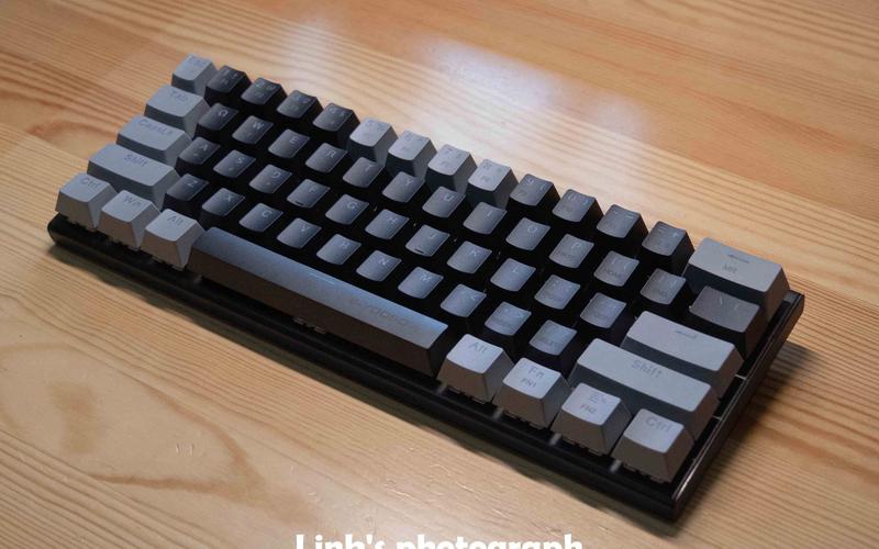 E元素X7200有线机械键盘深度评测:金属装甲车级手感与全键无冲的性价比之王