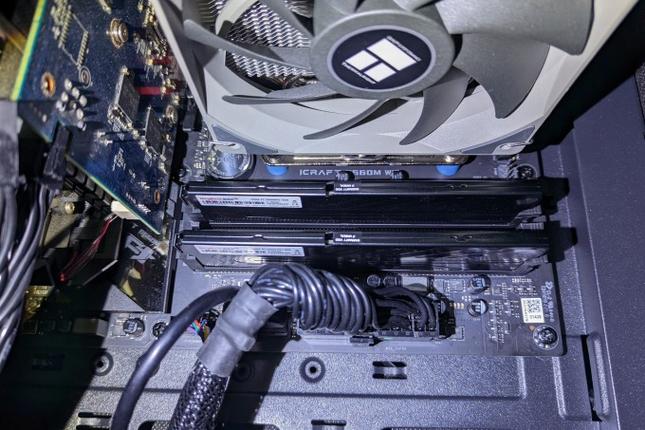 Hardware cooling and heatsink detail