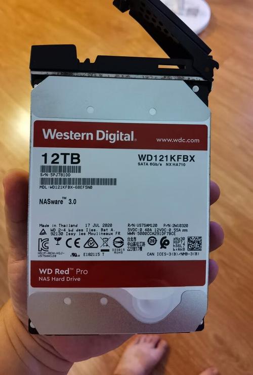 西部数据红盘Pro 12TB WD121KFBX深度评测：7200转大容量NAS首选
