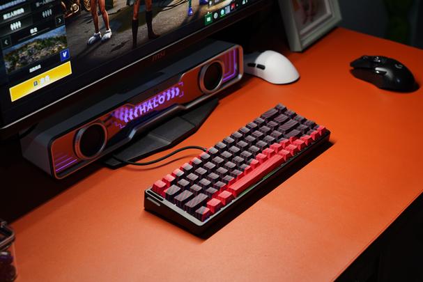 机械键盘轴体特写与规格展示