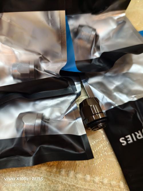 水冷系统扩展接头安装展示