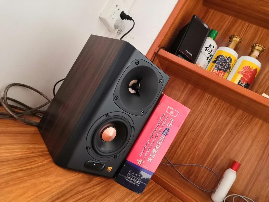 音箱单元与接口细节