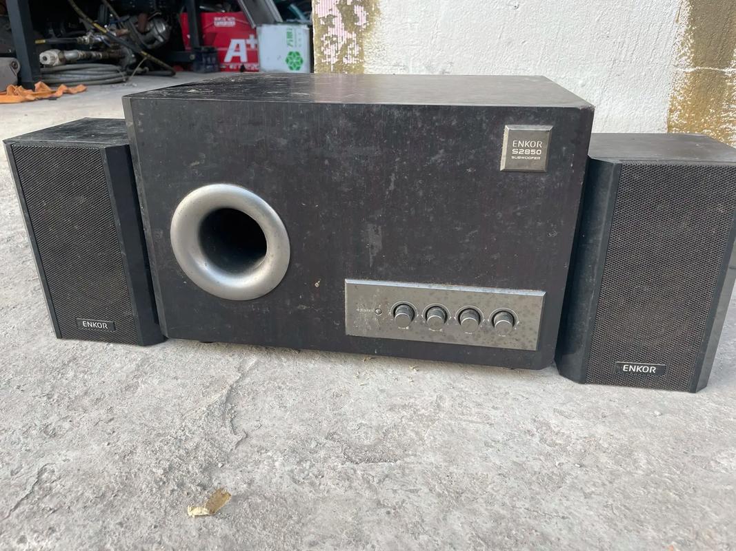 Audio equipment performance testing setup