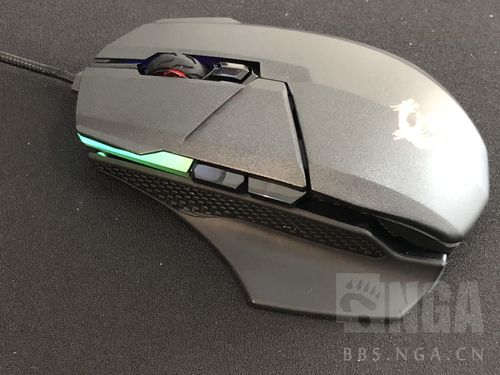 电竞鼠标购买决策与配件展示