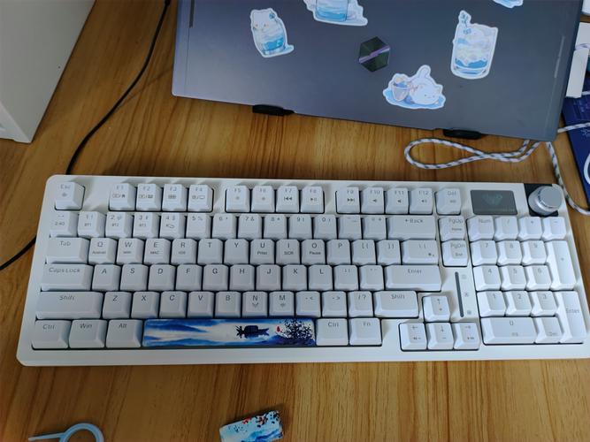 Wireless keyboard connected with battery life indicators