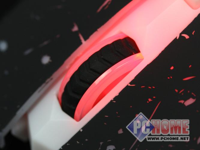 Wired gaming mouse on cooling pad setup