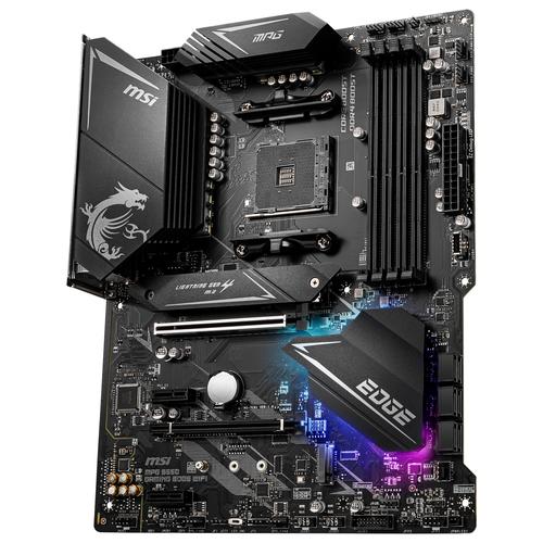 主板规格与接口布局特写