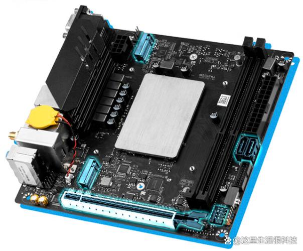 Mini-ITX board with integrated CPU and heatsinks