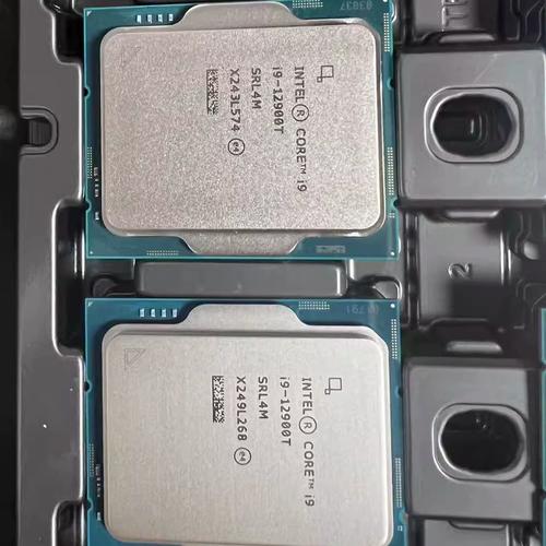 CPU cooler with heatsink on processor