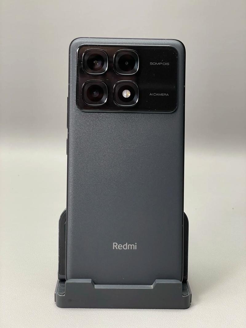 显示器运行游戏测试场景