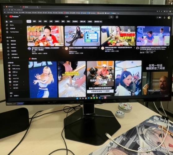 显示器接口与背板细节