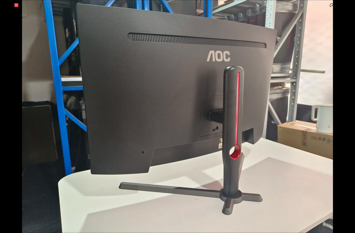 AOC CQ32G3S 31.5英寸曲面电竞显示器深度评测：180Hz高刷+1500R沉浸体验