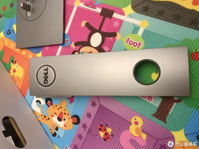 Color accurate monitor screen