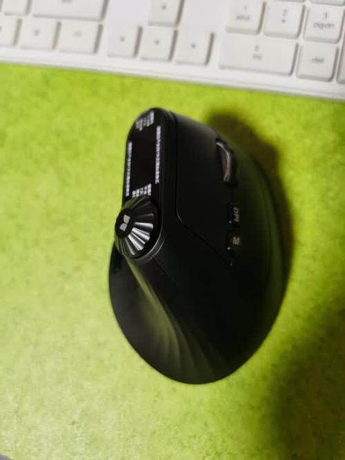 魔声M2 MAX深度评测:垂直人体工学设计+10键快捷办公神器