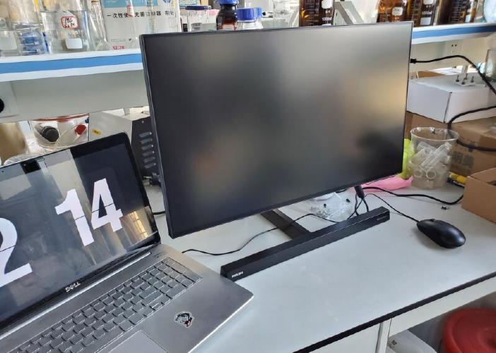 4K IPS显示面板宏观细节