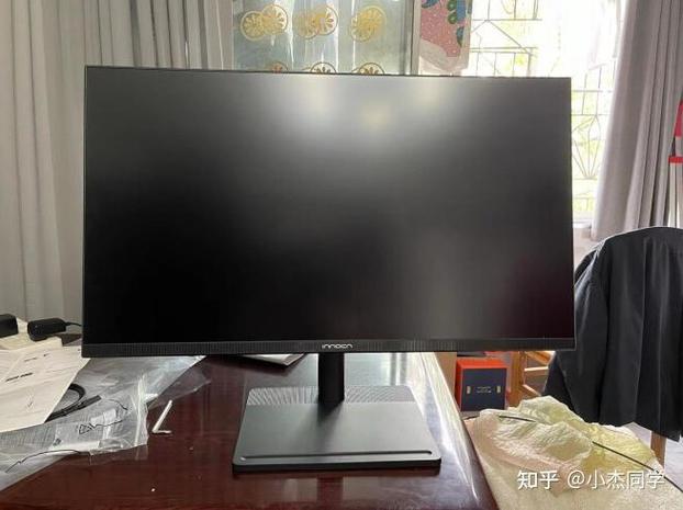 Professional monitor appearance and stand design