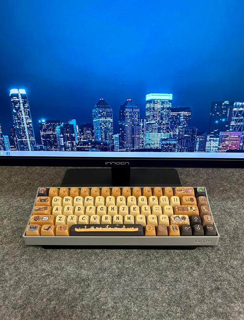 Monitor in modern office with good thermal design