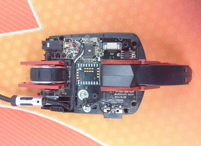 高性能游戏外设规格展示