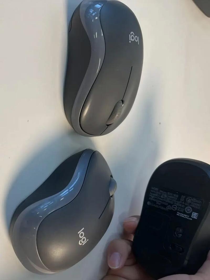 Computer peripherals setup with mouse