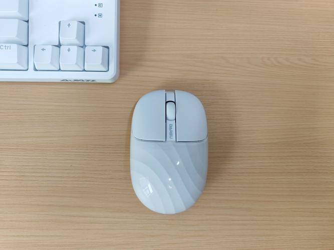 游戏鼠标传感器与规格展示