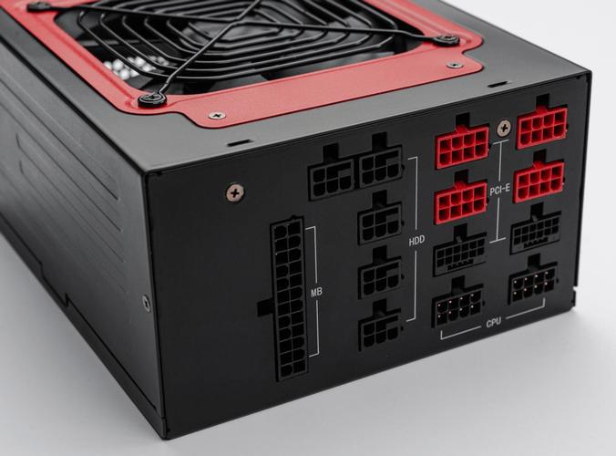 白色显示器在现代办公环境