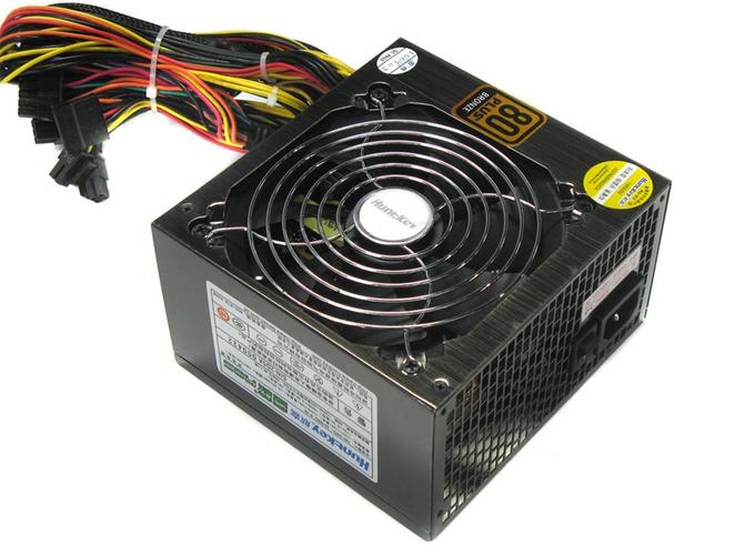 电脑显示器购买决策场景