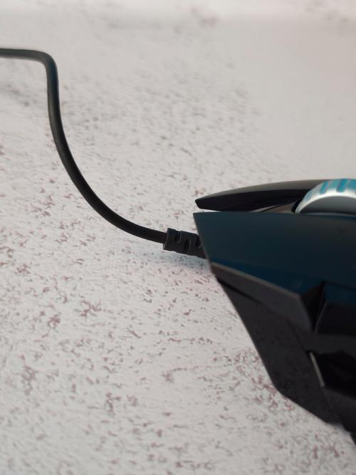 鼠标电池续航与功耗展示