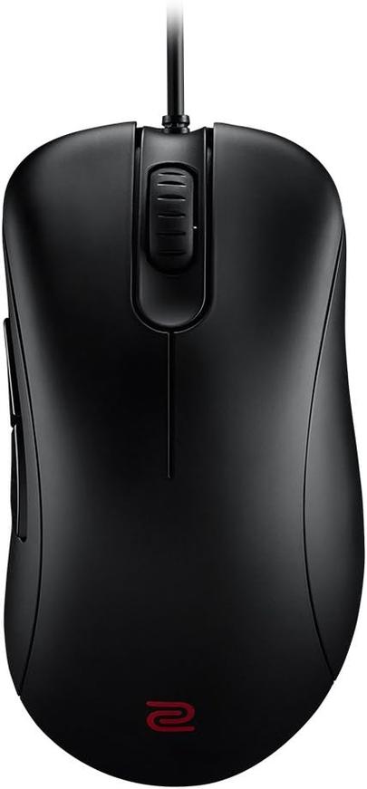 Gamer deciding on mouse purchase