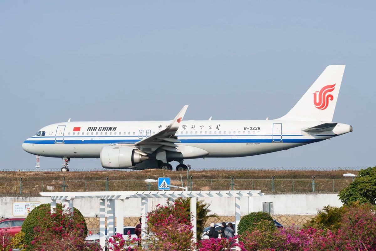 High-performance monitor in use