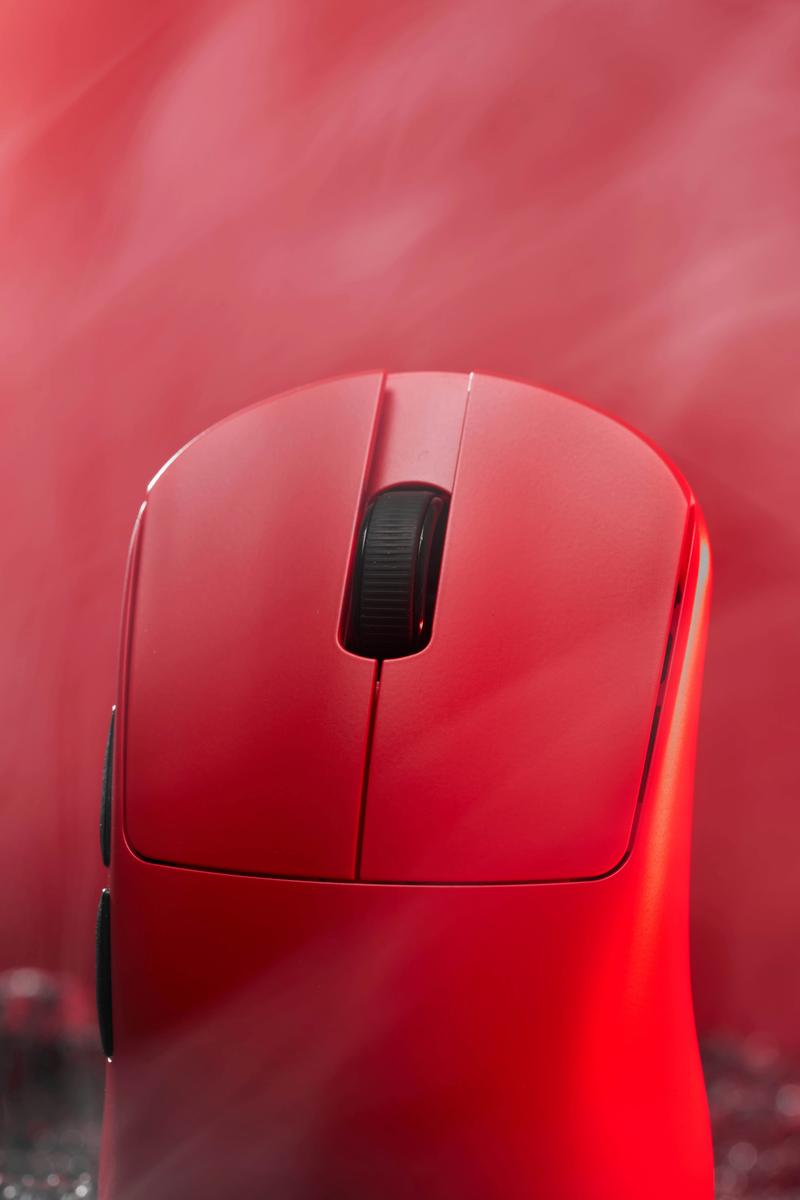 Precision gaming mouse tracking on pad