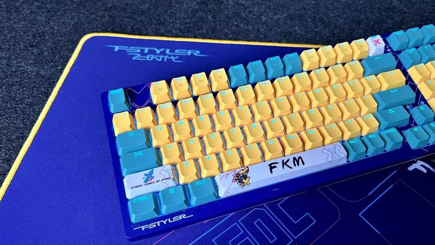 Wired gaming mouse close-up