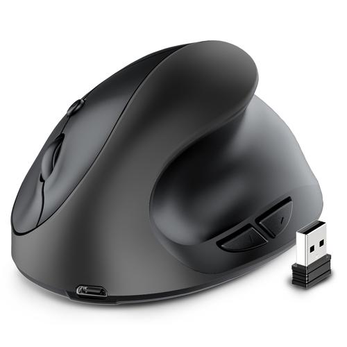 User testing ergonomic mouse performance on desk