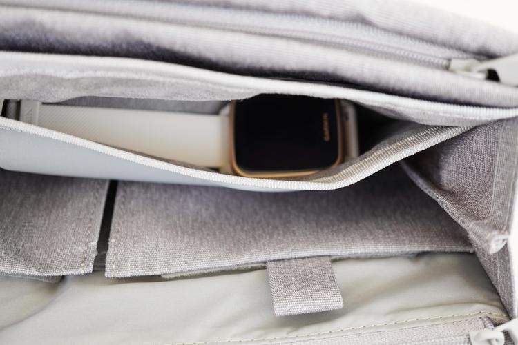 Professional recommending mouse for work