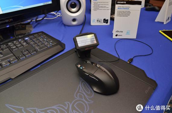 Ergonomic wireless mouse power setup view