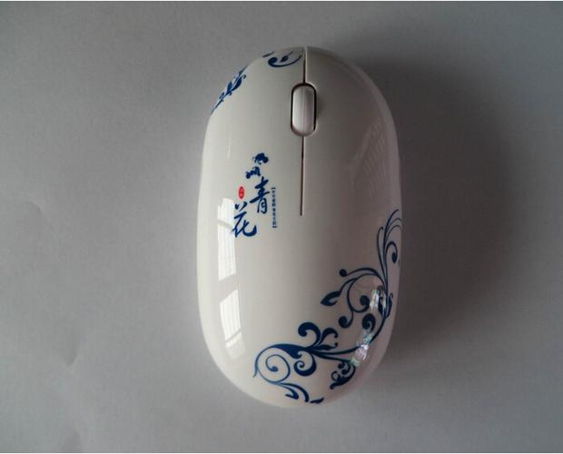 Tech peripheral mouse on desk setup