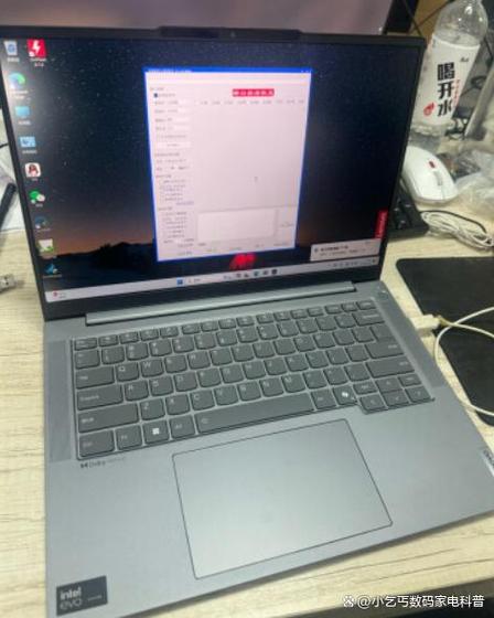 Office peripherals with specs focus