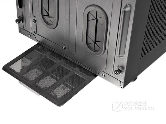 Spacious computer case interior with cable management